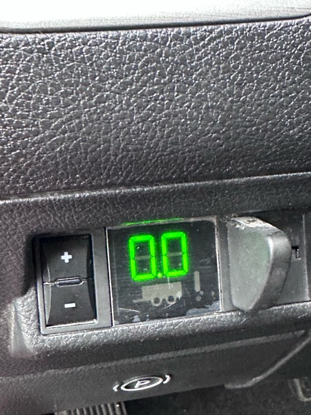 RAM 1500 SLT 4x4 Crew Cab 6'4" Box 2012