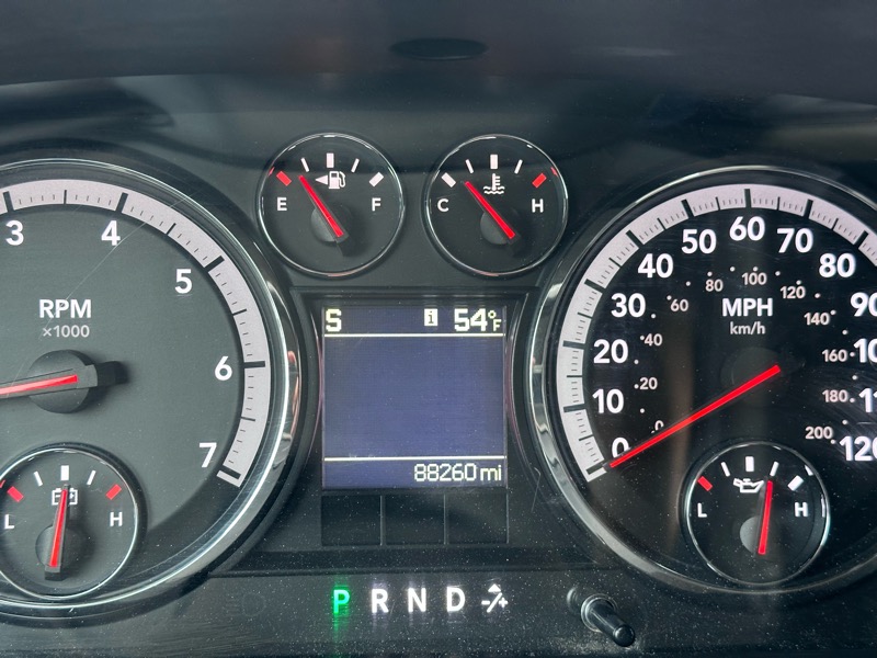 RAM 1500 SLT 4x4 Crew Cab 6'4" Box 2012