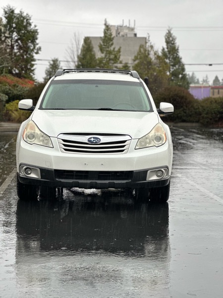 Subaru Outback 2.5i Premium 2011