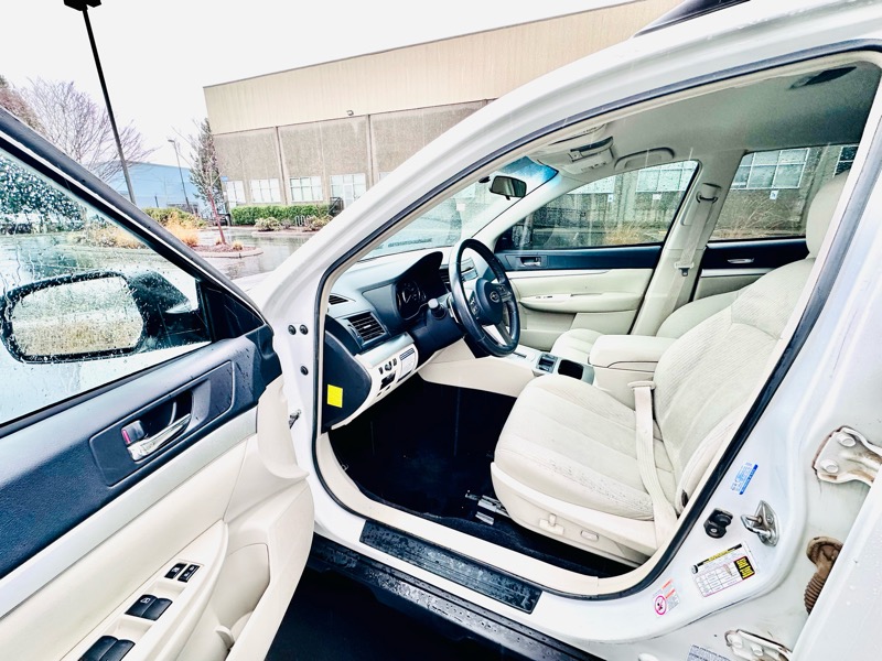 Subaru Outback 2.5i Premium 2011