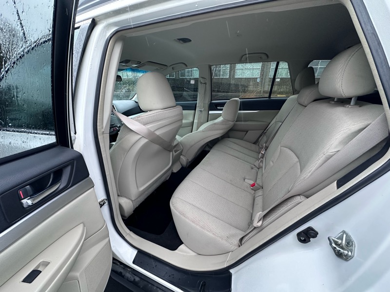 Subaru Outback 2.5i Premium 2011