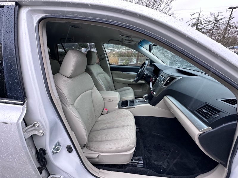 Subaru Outback 2.5i Premium 2011