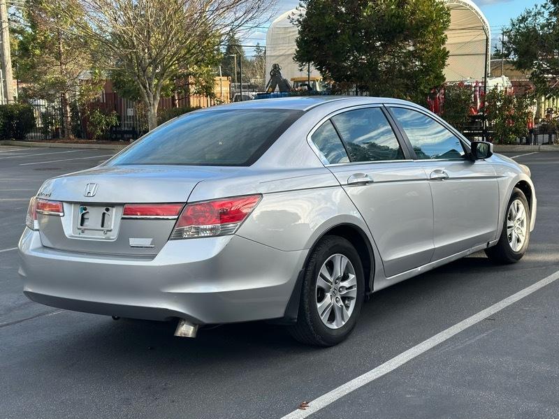 Honda Accord SE Sedan AT 2011
