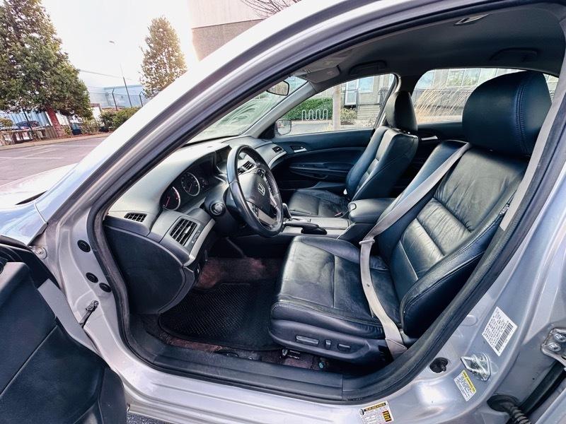 Honda Accord SE Sedan AT 2011