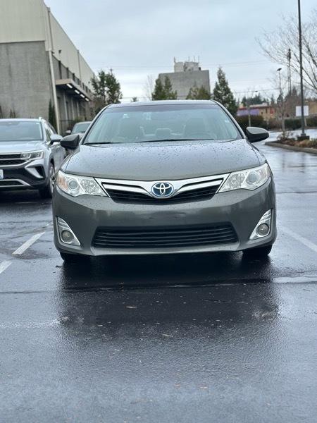 Toyota Camry Hybrid XLE 2013