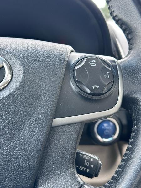 Toyota Camry Hybrid XLE 2013