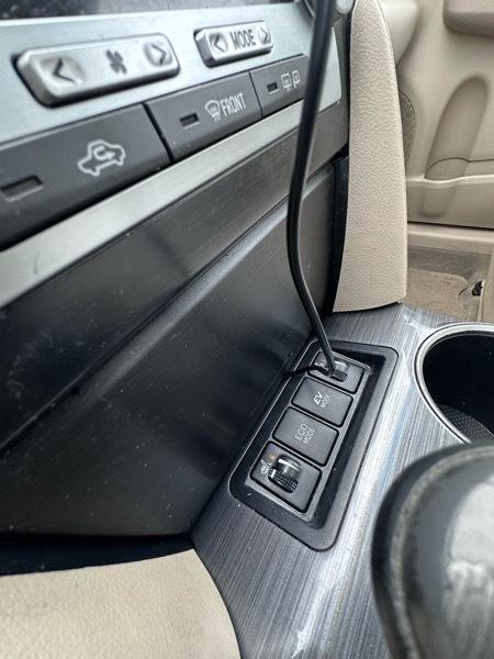 Toyota Camry Hybrid XLE 2013