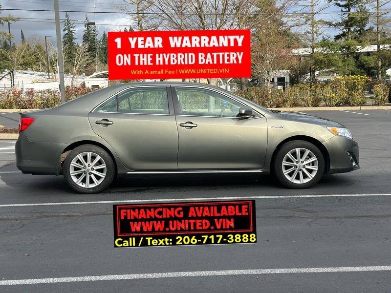 Toyota Camry Hybrid XLE 2014