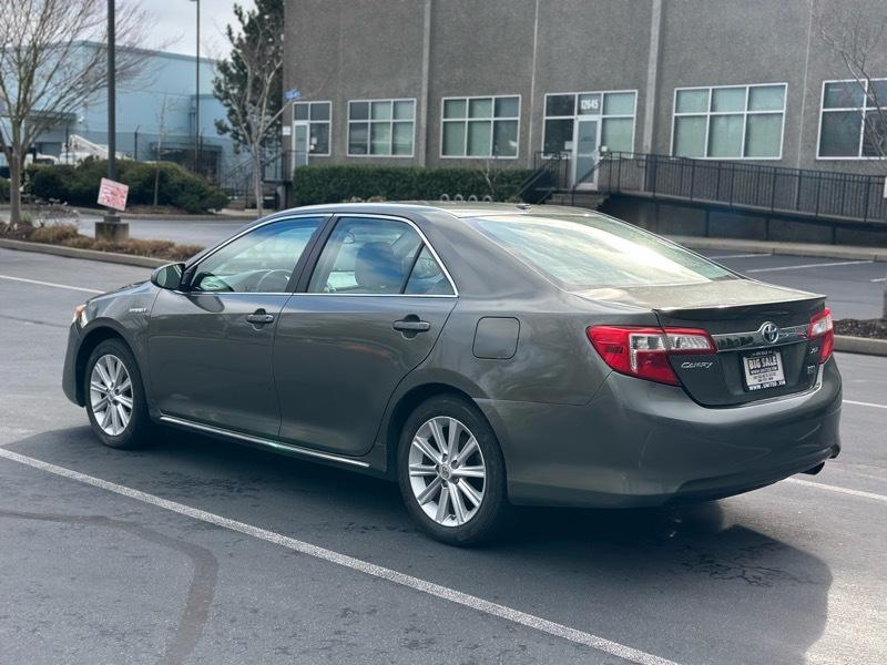 Toyota Camry Hybrid XLE 2014