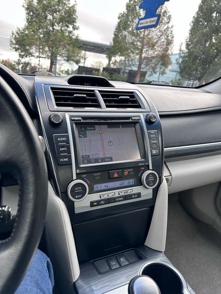 Toyota Camry Hybrid XLE 2014