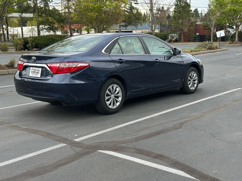 Toyota Camry SE 2017