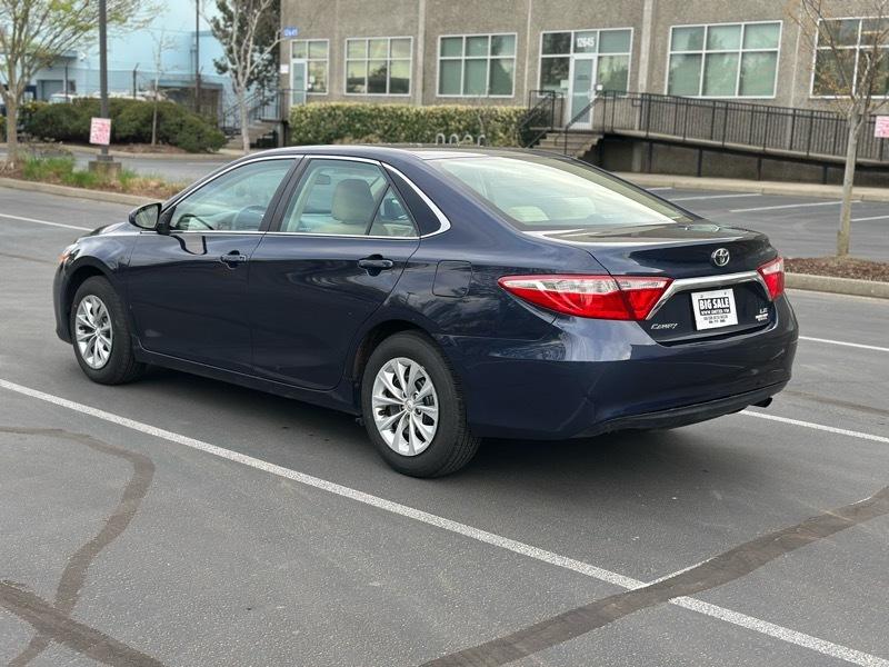 Toyota Camry SE 2017