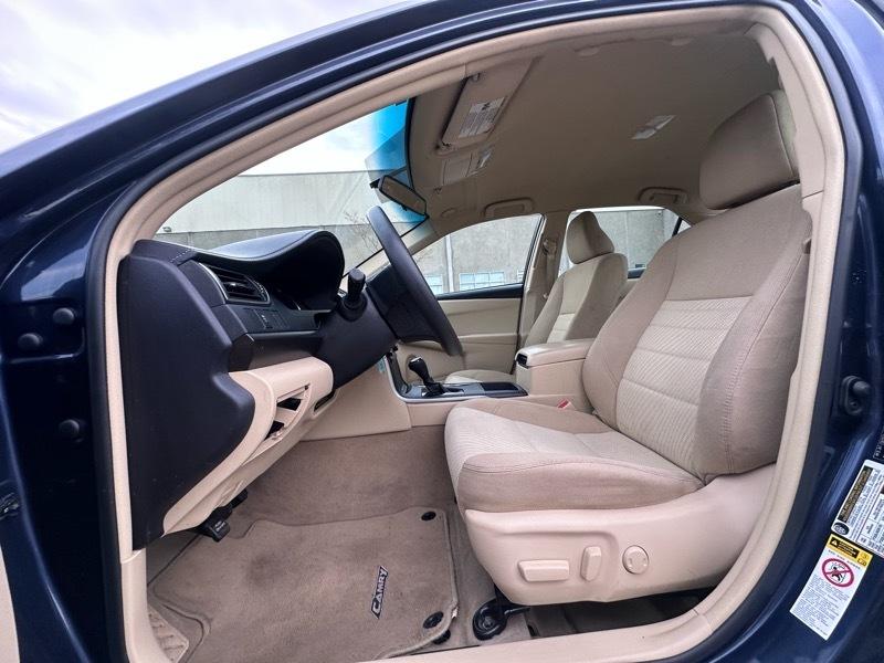 Toyota Camry SE 2017