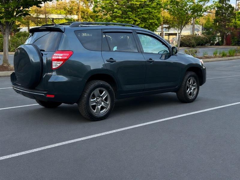 Toyota RAV4 Base I4 4WD 2011