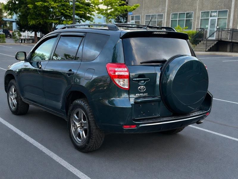 Toyota RAV4 Base I4 4WD 2011