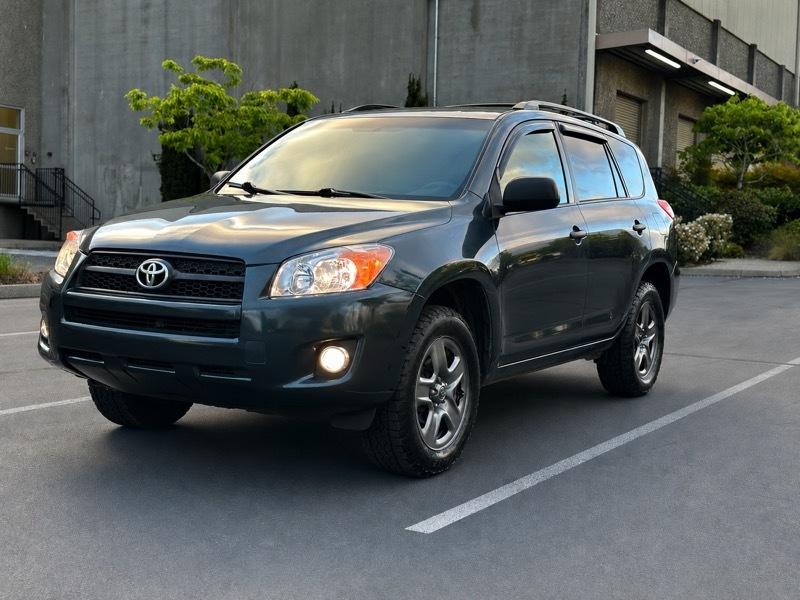 Toyota RAV4 Base I4 4WD 2011