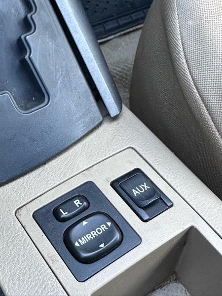 Toyota RAV4 Base I4 4WD 2011