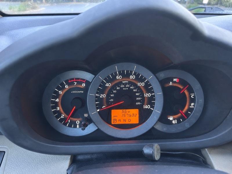 Toyota RAV4 Base I4 4WD 2011
