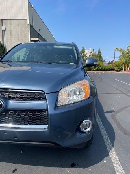 Toyota RAV4 Limited V6 4WD 2012