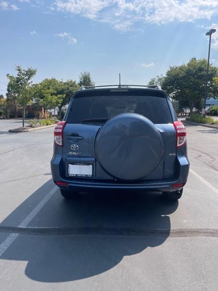 Toyota RAV4 Limited V6 4WD 2012