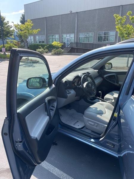 Toyota RAV4 Limited V6 4WD 2012