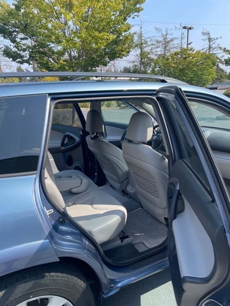 Toyota RAV4 Limited V6 4WD 2012