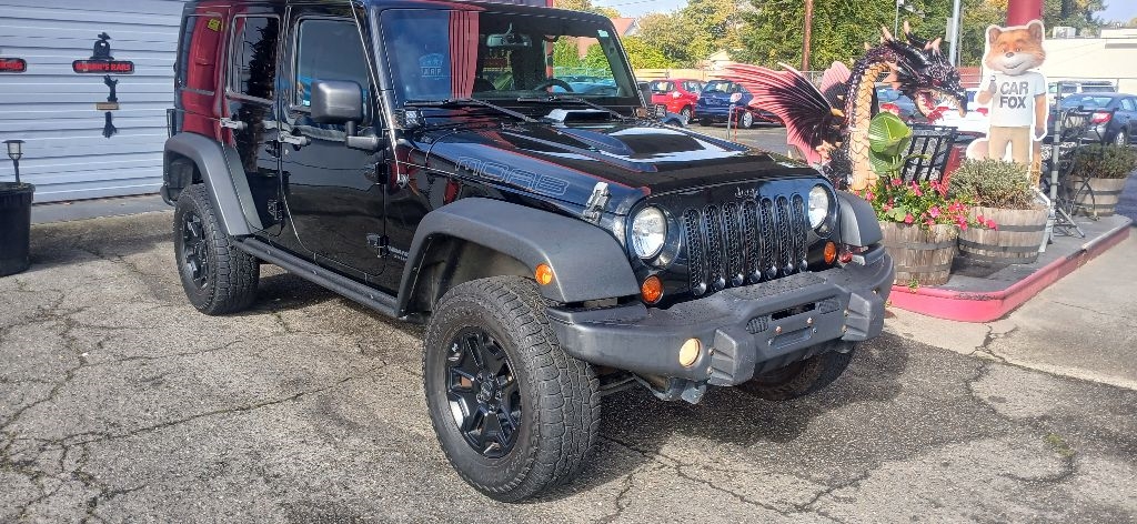 Jeep Wrangler Unlimited Sahara 4WD 2013 Jeep Wrangler Unlimited Sahara 4WD 2013