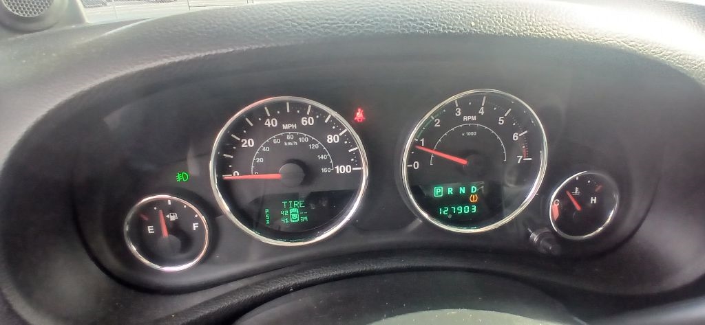 Jeep Wrangler Unlimited Sahara 4WD 2013 Jeep Wrangler Unlimited Sahara 4WD 2013
