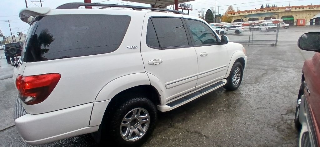 Toyota Sequoia SR5 4WD 2006 Toyota Sequoia SR5 4WD 2006
