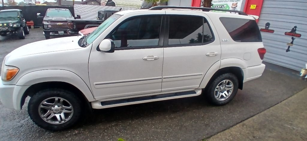 Toyota Sequoia SR5 4WD 2006