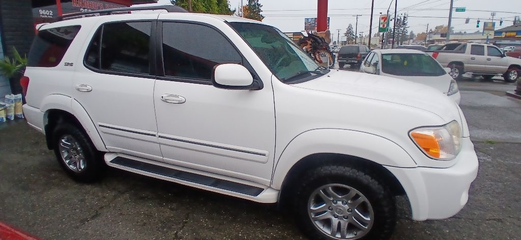Toyota Sequoia SR5 4WD 2006