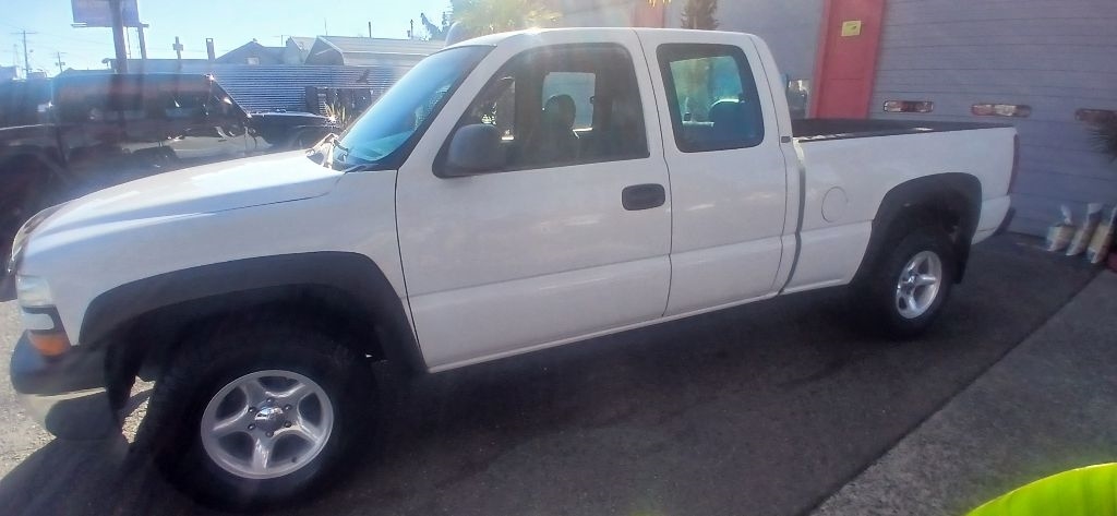 2002 Chevrolet Silverado 1500 LT Ext. Cab Long Bed 4WD