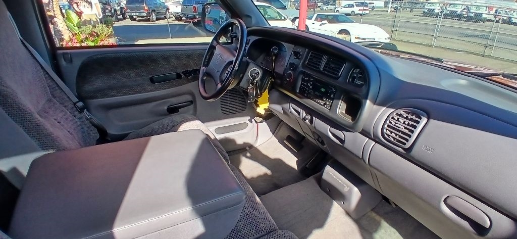 Dodge Ram 2500 Club Cab Short Bed 2WD 1999 Dodge Ram 2500 Club Cab Short Bed 2WD 1999