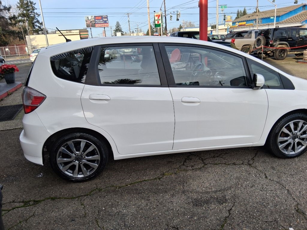 2013 Honda Fit 5-Speed AT