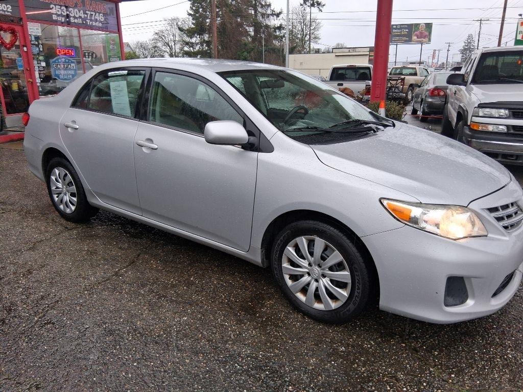 Toyota Corolla S 5-Speed MT 2013