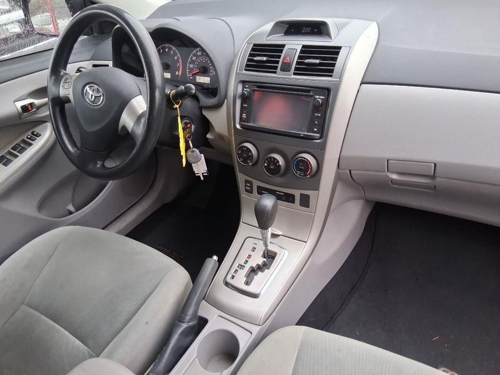 Toyota Corolla S 5-Speed MT 2013