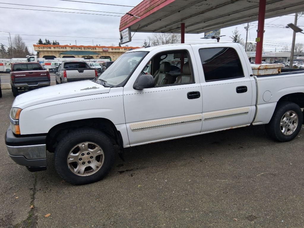 Chevrolet Silverado 1500 LT Crew Cab 4WD 2005