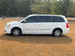 2011 Chrysler Town & Country 