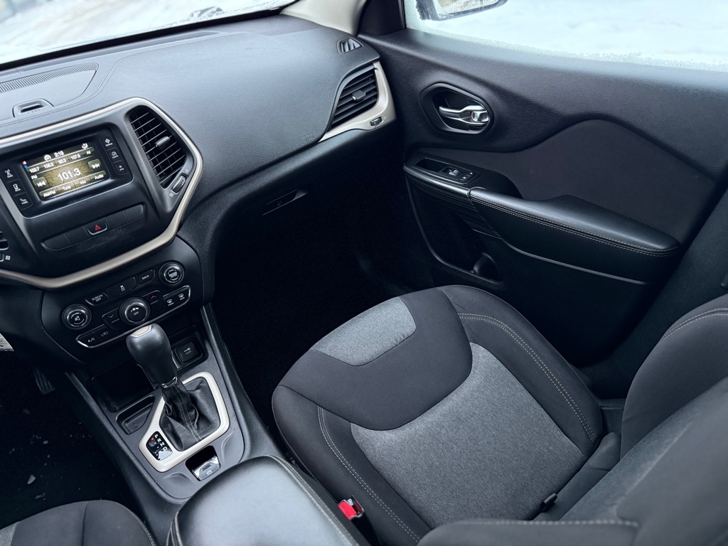 Jeep Cherokee Latitude FWD 2014