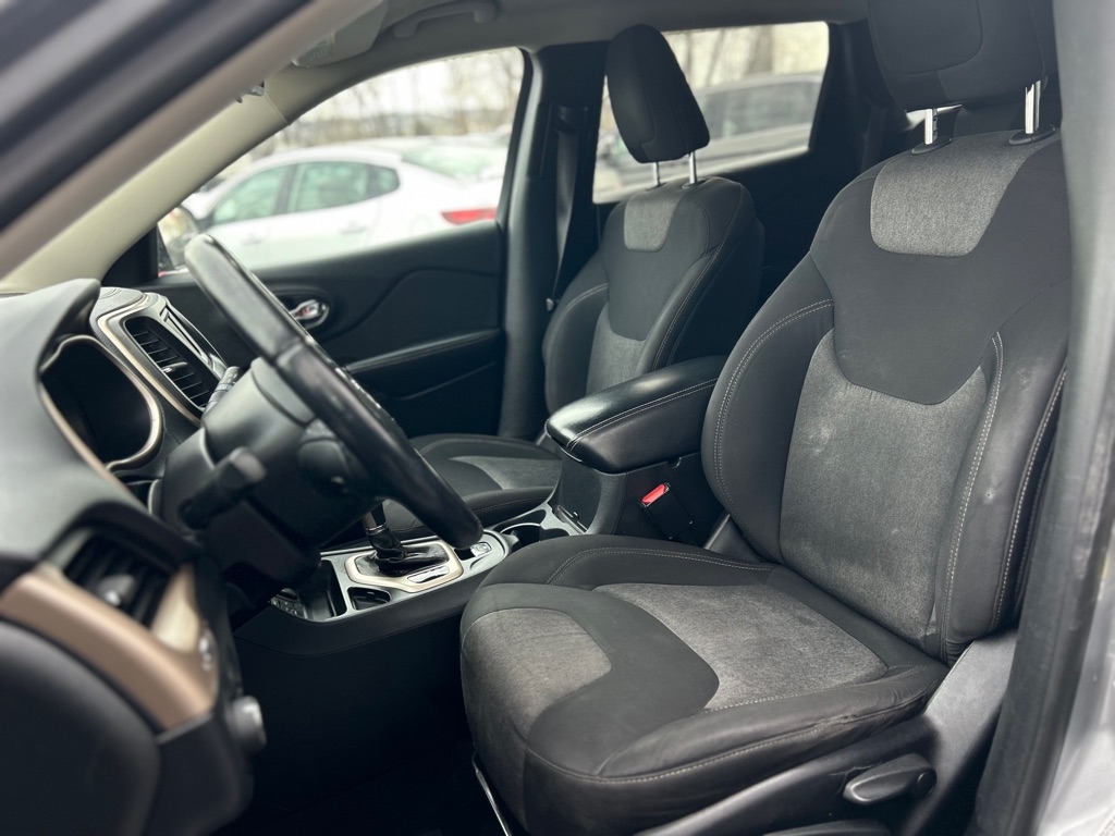 Jeep Cherokee Latitude FWD 2014