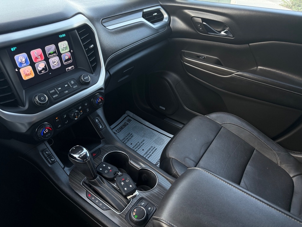 GMC Acadia SLT-2 FWD 2017 GMC Acadia SLT-2 FWD 2017