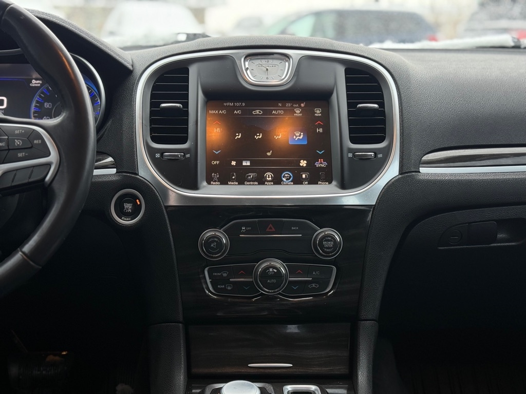 Chrysler 300 Limited AWD 2015