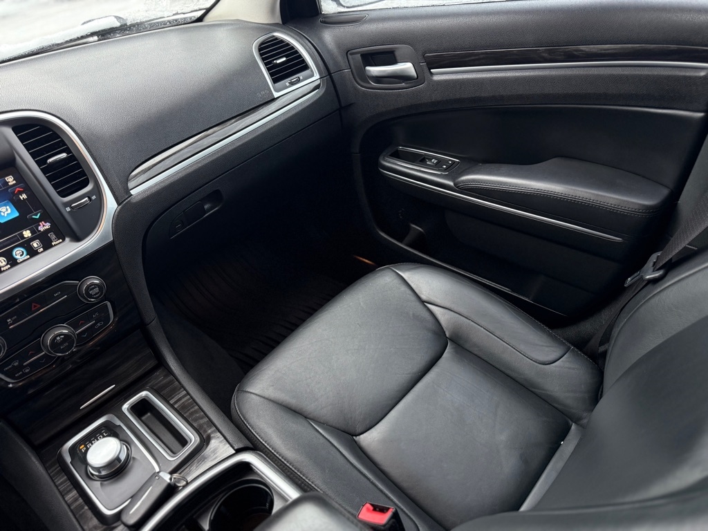 Chrysler 300 Limited AWD 2015