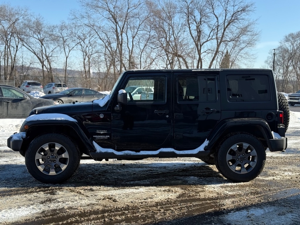 Jeep Wrangler Unlimited Sahara 4WD 2013