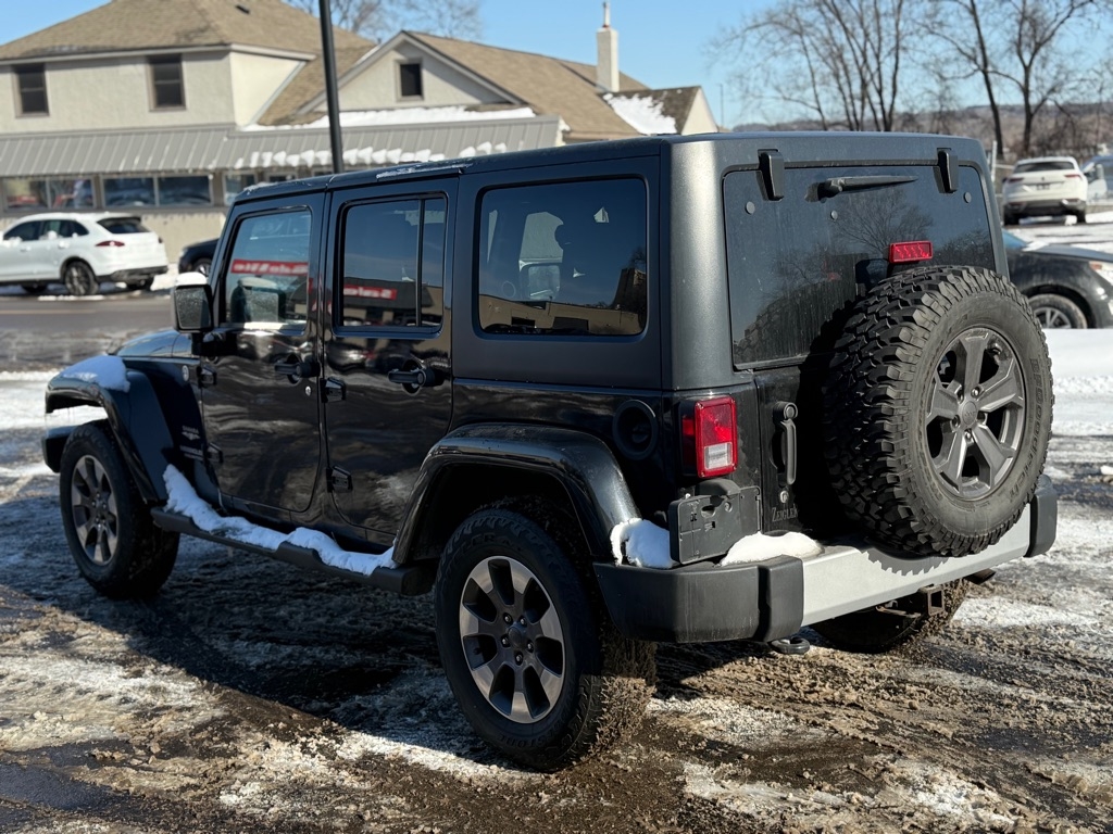 Jeep Wrangler Unlimited Sahara 4WD 2013