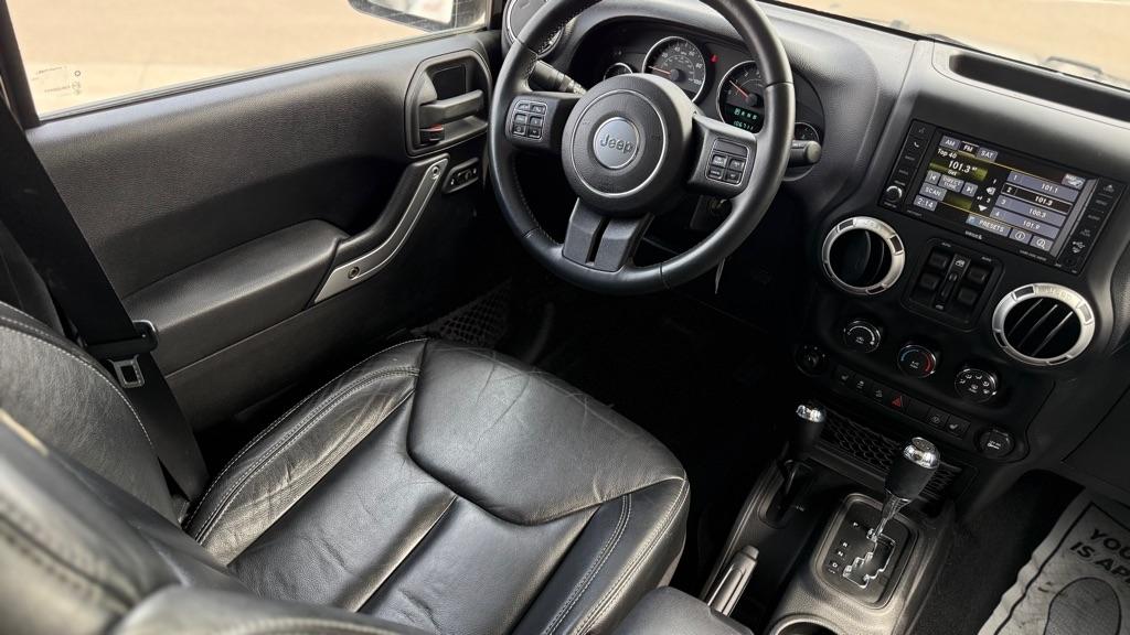 Jeep Wrangler Unlimited Sahara 4WD 2013