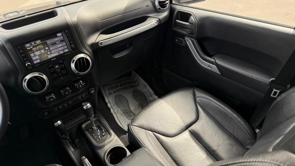 Jeep Wrangler Unlimited Sahara 4WD 2013