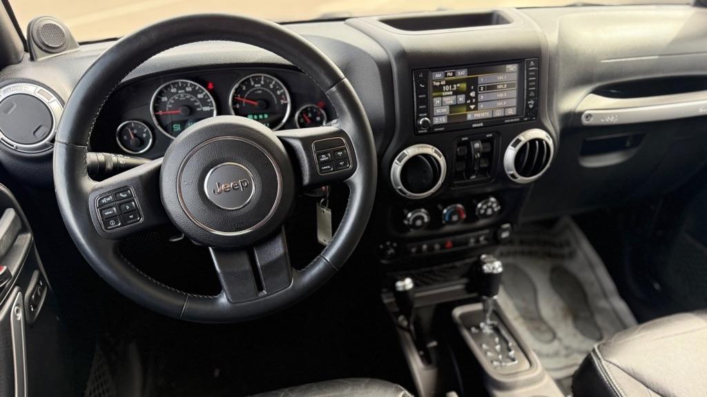 Jeep Wrangler Unlimited Sahara 4WD 2013