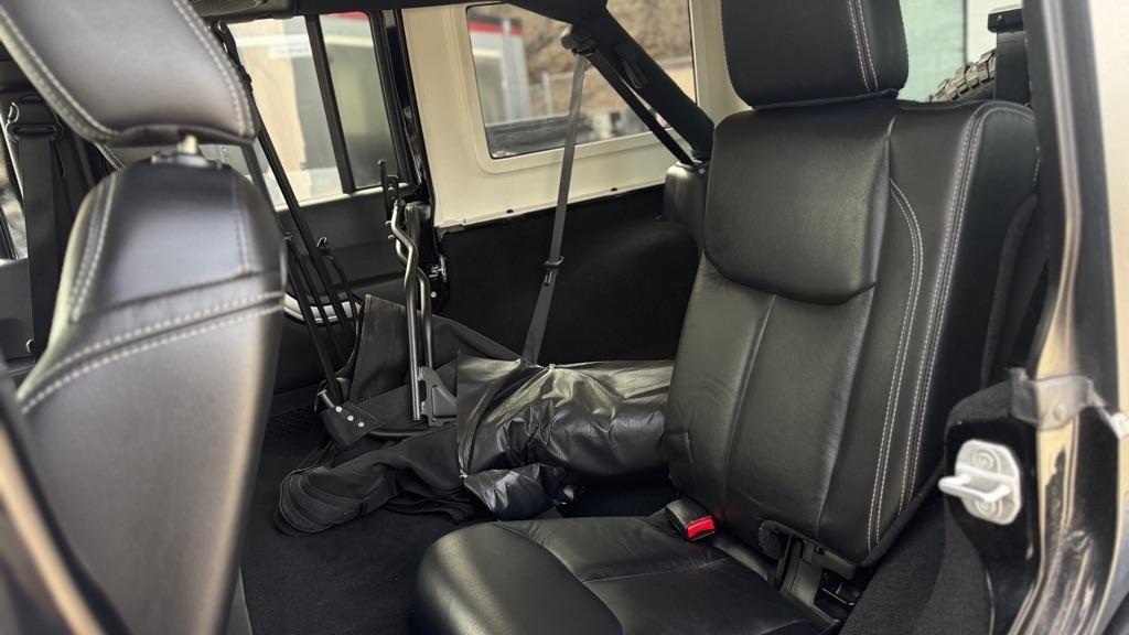 Jeep Wrangler Unlimited Sahara 4WD 2013