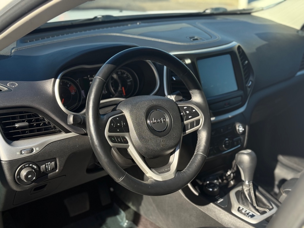 Jeep Cherokee Latitude Plus 4WD 2018 Jeep Cherokee Latitude Plus 4WD 2018